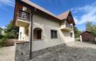 Casa 5 camere, zona ultracentrala, 1500mp teren, Radauti