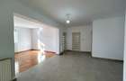 Proprietate versatila pentru locuit sau investitie - 203 mp, 8 camere - SEBES - 2