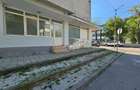 Spatiu comercial/birou de inchiriat – Micro 4, zona cu trafic pietonal intens - 1