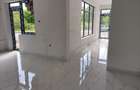 DE INCHIRIAT - renovat - parter si etajul 1 - stradal - 2