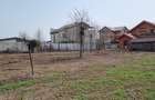 Teren de vânzare într-o zonă rezidențială compactă - 2