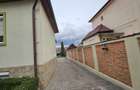Casa 5 camere 3 bai garaj inchis si teren 700 mp utili in Lazaret - 14