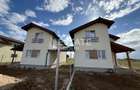 Duplex cu 4 camere despartit prin carport in Mosnita Noua! - 2