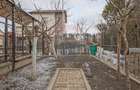 Casă / Vilă cu 4 camere de vânzare în zona Tractorul - 26