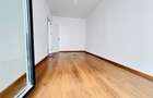 PROPRIETAR vand apartament de 2 camere, et. 1, 43 mp utili, metrou 5 min. pe jos - 12