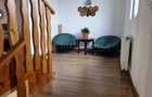 INVESTITIE Vila moderna + vila la rosu, teren 1480 padure
