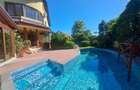 Casa individuala cu piscina. P+1+M. zona foarte buna - 10