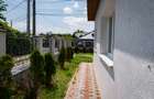 Casă renovată, spațiu pentru familie și grădină - Moinesti - 6