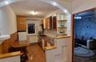 Apartament de inchiriat  3 camere Valea Aurie - 1