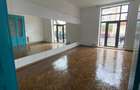 Spatiu Comercial, 258 MP, zona Podul Traian - 1