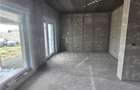Duplex pe parter - 2 dormitoare - 2 bai - zona in dezvoltare - 7