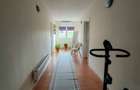 apartament la casa - zona Unirea - 3 camere - bucatarie - baie - teren generos - 4