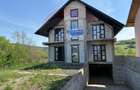 Casă  cu 7 camere de vânzare Preutești jud Suceava - 1