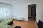 Vanzare apartament cu 4 camere in  Micro 39b, langa scoala 34, etaj 1. - 4