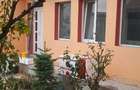 inchiriez casa cu  2 camere,hol,baie,buc. pt. activitati comerciale in SANICOARA - 4