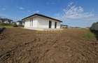 Casa parter- 4 camere- 600m de autobuz- 2km de metrou-pod-beci - 5