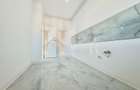 3 camere.Decomandat.Bucatarie inchisa.2 bai!
