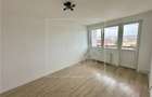 Apartament 3 camere, complet renovat situat intr-o zona buna - 14
