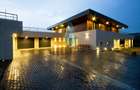 Vila eleganta tip ,,Smart Home", teren 7500 mp,Barnova -Iasi. - 1
