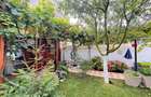 Casă P+1+M de vânzare, 5 camere, foișor, bucătărie de vară, zona Mamaia Sat
