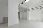 Spatiu comercial cu intrare din strada, vad comercial, zona - 3