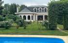 VILA CU IZ PROVENSAL  CU TEREN GENEROS SI PISCINA EXTERIOARA INCALZITA - 55