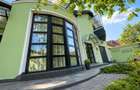 Vila individuala, arhitectura aparte, garaj, terasa,  balcon, Semicentral, Targu - 1