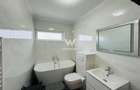 Apartament modern de vanzare - 2 camere, balcon si loc de parcare - 11