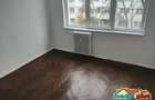 Apartament 3 camere semidecomandat Centru, etaj 3 - 4