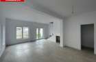 Duplex despartit prin camera tehnica | 5 camere 3 bai | Ghiroda | Asfalt