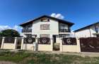 Casa moderna - 4 camere - 2 bai - 350mp - 2