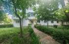 Se vinde apartament, zona Mioritei - 3 CAMERE,  2 BAI - 13