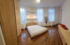 Vanzare apartament trei camere transformate in doua vila Armeneasca - 1