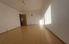 Navodari (Sud)- 2 camere decomandate, centrala gaze, liber -65.000euro - 6