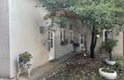 Apartament ultracentral cu curte, 2 unități locative. Str. Pitesti - 5