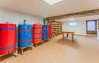 Vila solida Tractorul Coresi, spatii ample, teren 700 mp, garaj 4 masini - 38