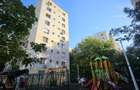 Chisinau stradal, vedere spate, dec, partial renovat, parculet, 1977 reabilitat - 11