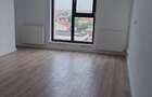 Institutul  de Marina- 3 camere decomandate, etaj 4 cu lift, - 7