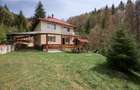 Casa de vacanta sau pensiune in Dâmbovicioara 5 camere, 5 bai, 6412 mp teren - 1