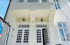 Vilă renovată potrivită pentru rezidență sau birouri - 3