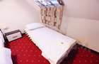 Casa cu 3 apartamente, P-ta Unirii , Str. Primariei - 17