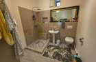 Casa individuala. Mijloace de transport. Toate utilitatile. Mobilata. Renovata