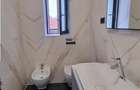 Vila - Bloc modern de 11 camere zona Centrul Civic , Onix