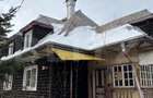 Vilă renovabilă sau demolabilă în Vatra Dornei - 2