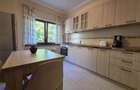 Apartament central cu acces la gradina si 2 locuri parcare - 30