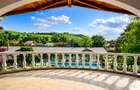 Hotel 3* + Pensiune 4*, piscina, teren tenis, 6.200mp parc privat +, Sanpetru, B - 15
