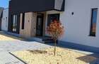 Vila 4  camere Parter