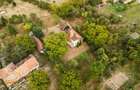 Casa cu istorie,3 camere,potential mansardare,1.840mp teren,in cadru linistit si - 4