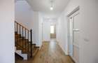 Duplex P+E în Moșnița Nouă, 3 dormitoare, 3 bai, teren 403 mp. Comision 0%