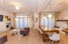 Vila in zona Strand, cu 7 camere , 2 garaje, curte de 200 mp - 1